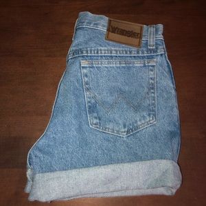 Wrangler Vintage Light Wash Denim Mom Jean Shorts